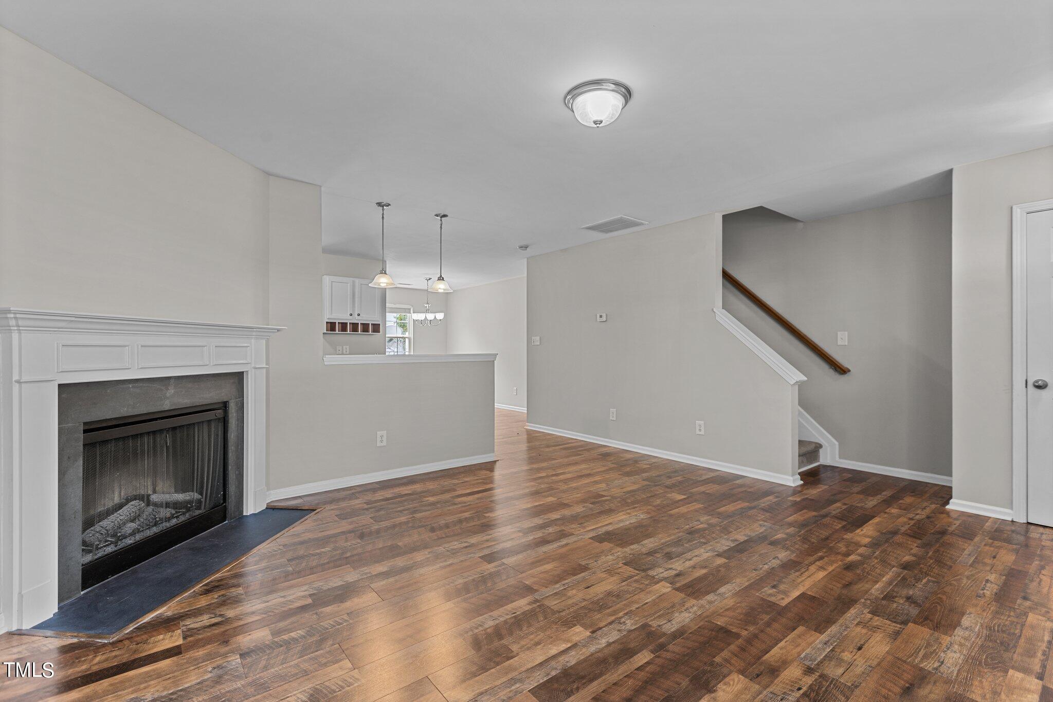 8841 Thornton Garden Lane