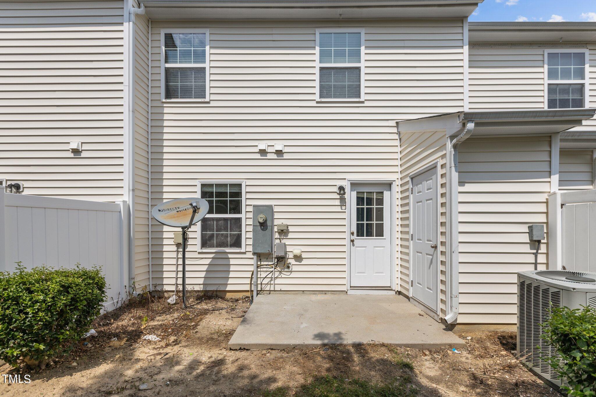 8841 Thornton Garden Lane