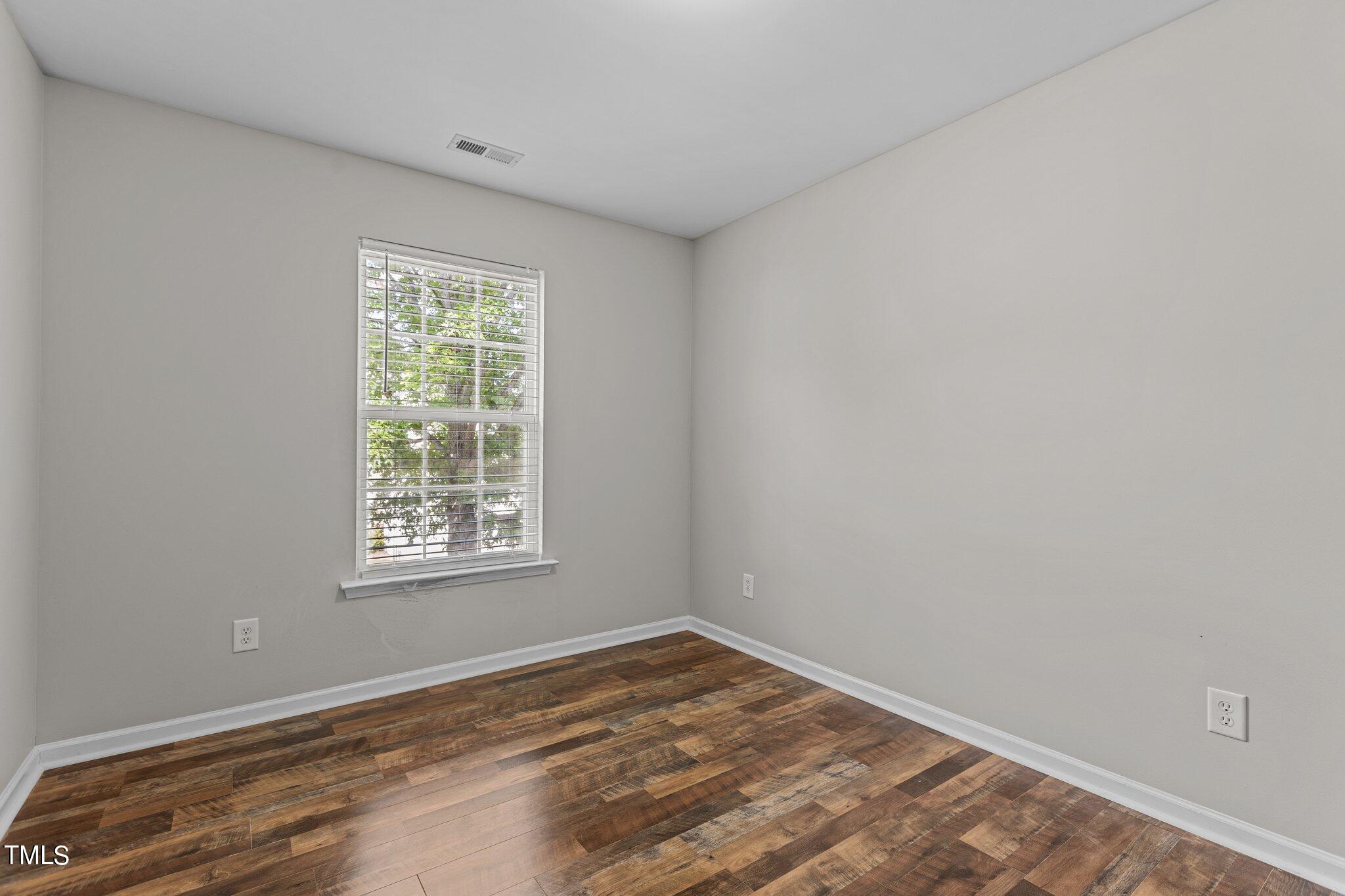 8841 Thornton Garden Lane