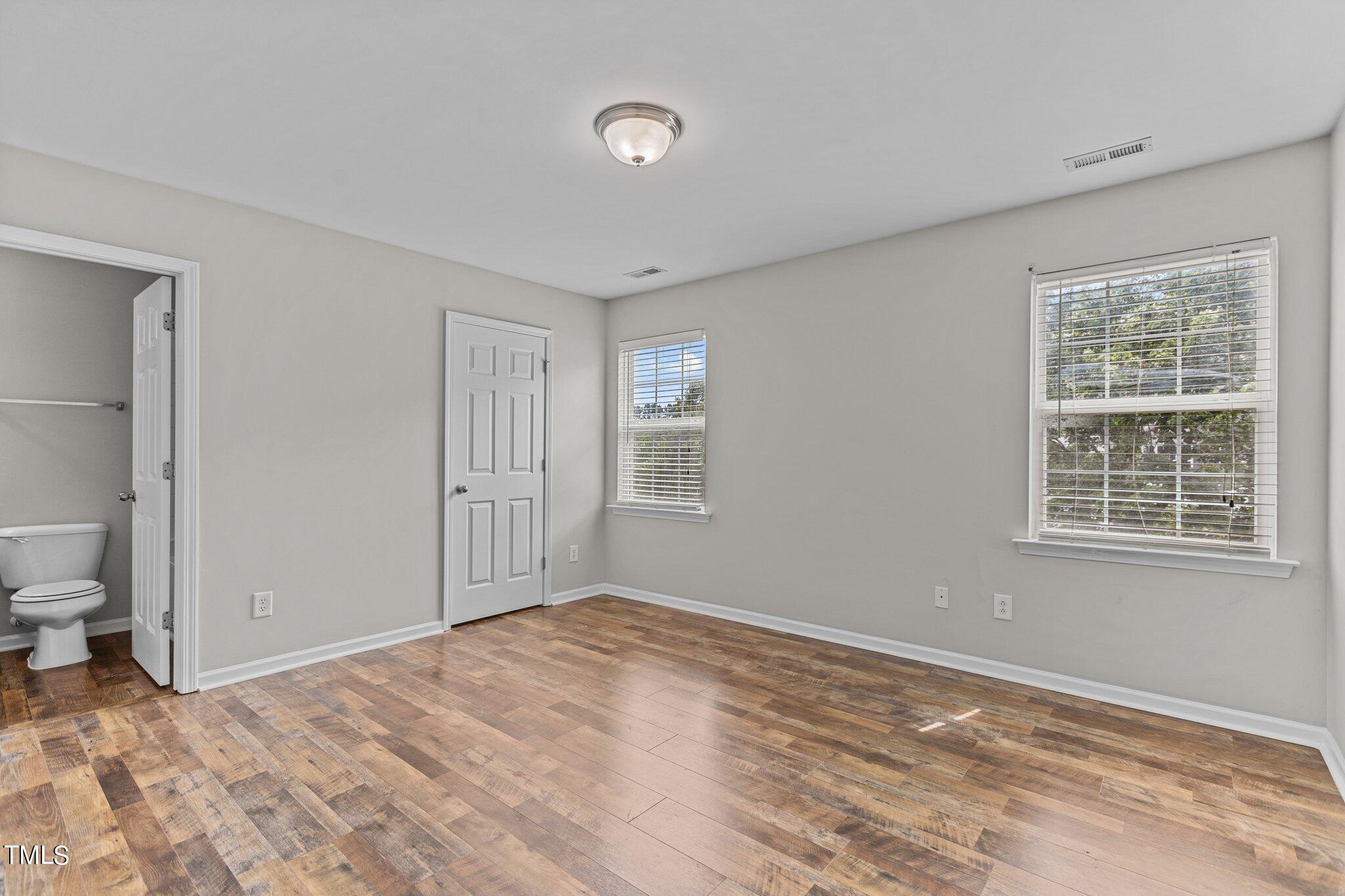 8841 Thornton Garden Lane