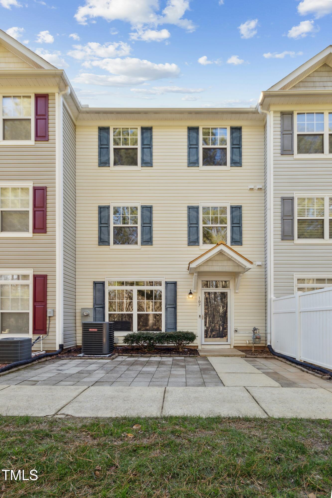 2225 Raven Road # 107