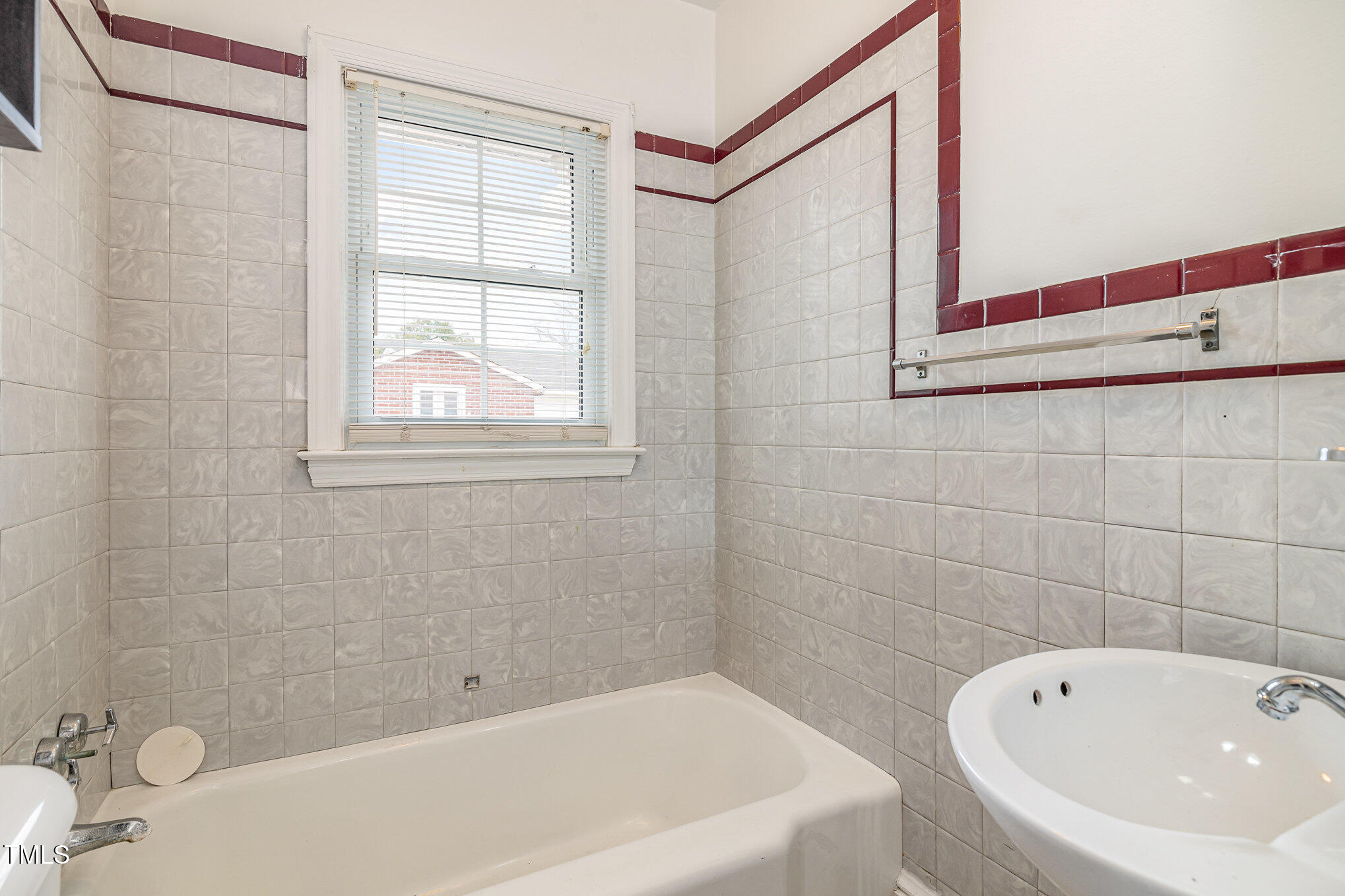 410 E Mcneill Street