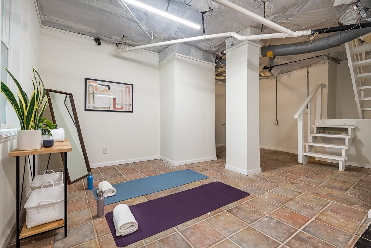 2201 University Drive