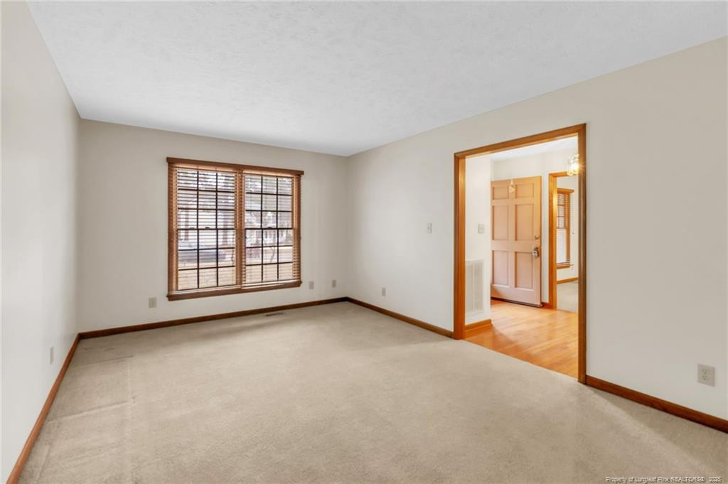 28 Ravens Wood Circle