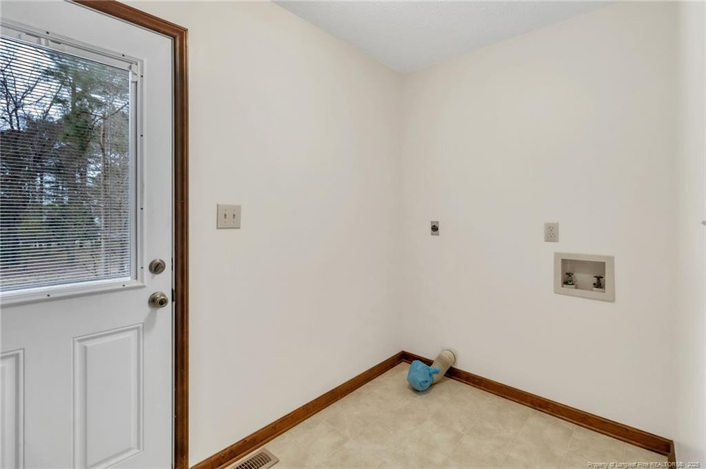 28 Ravens Wood Circle