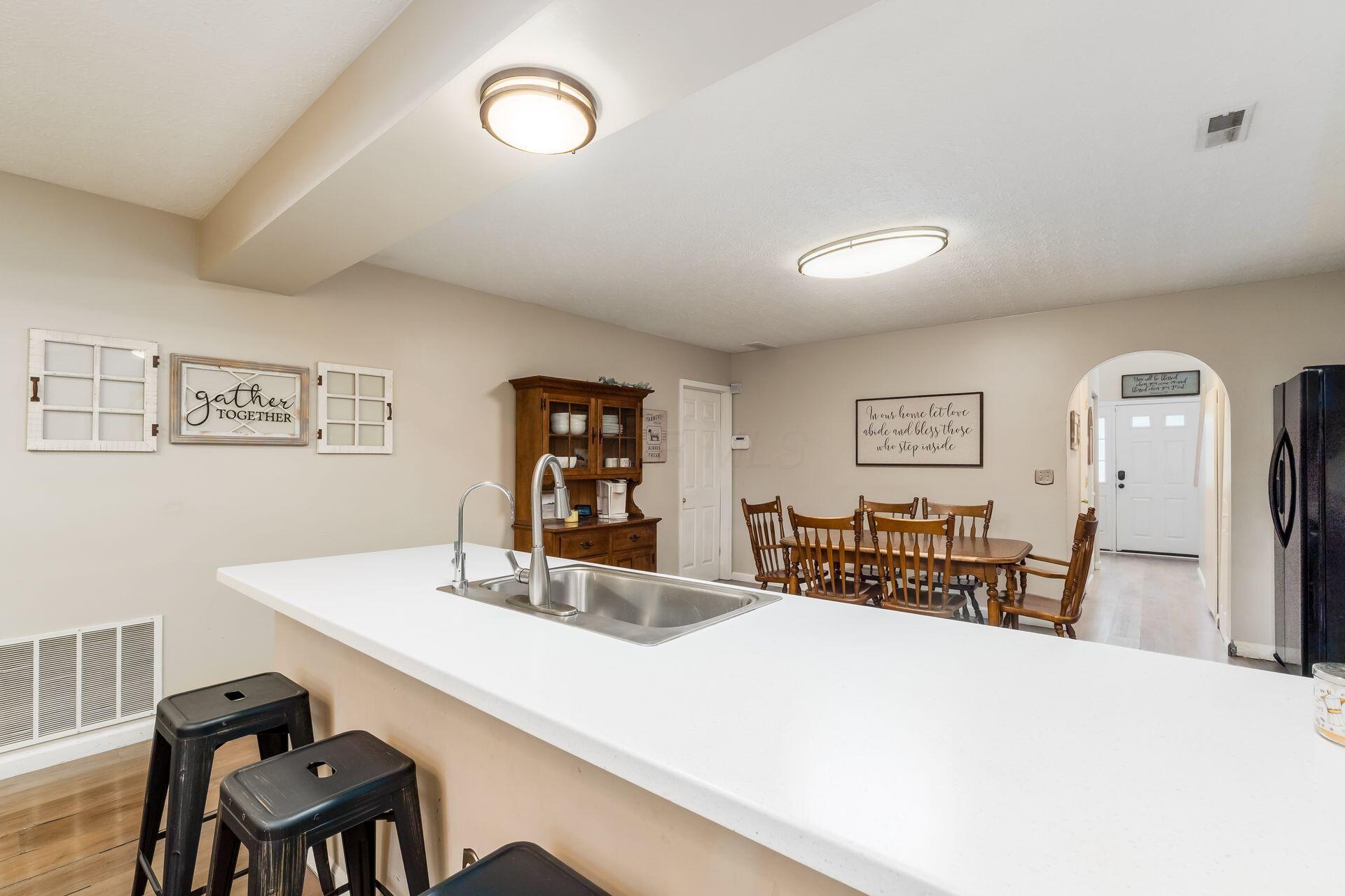 4867 Fosterson Drive