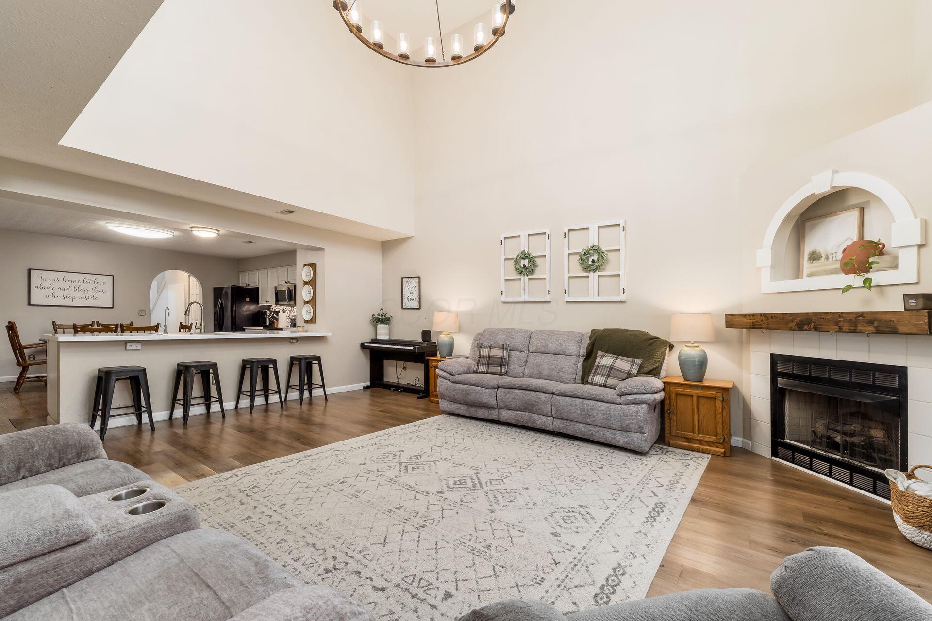 4867 Fosterson Drive