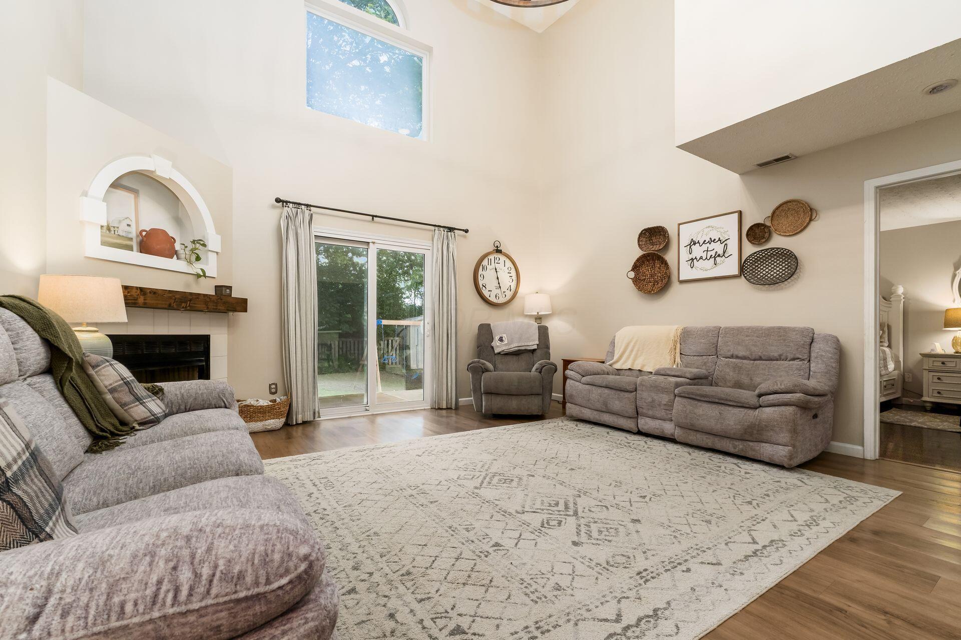 4867 Fosterson Drive