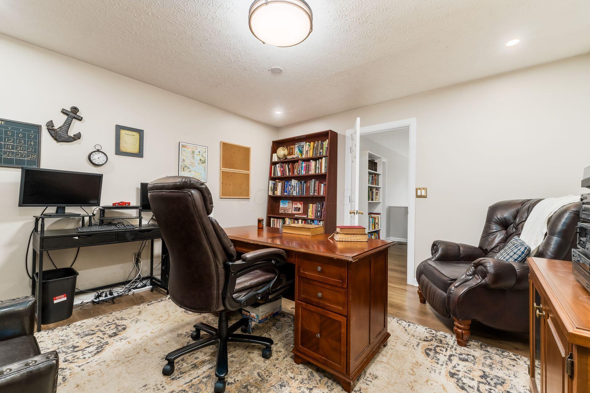 4867 Fosterson Drive