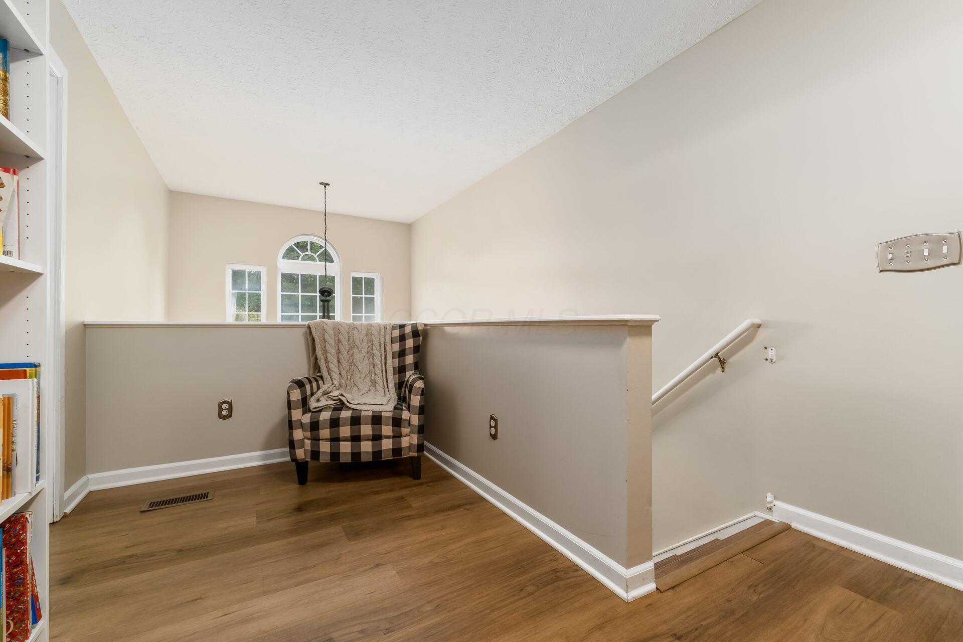 4867 Fosterson Drive