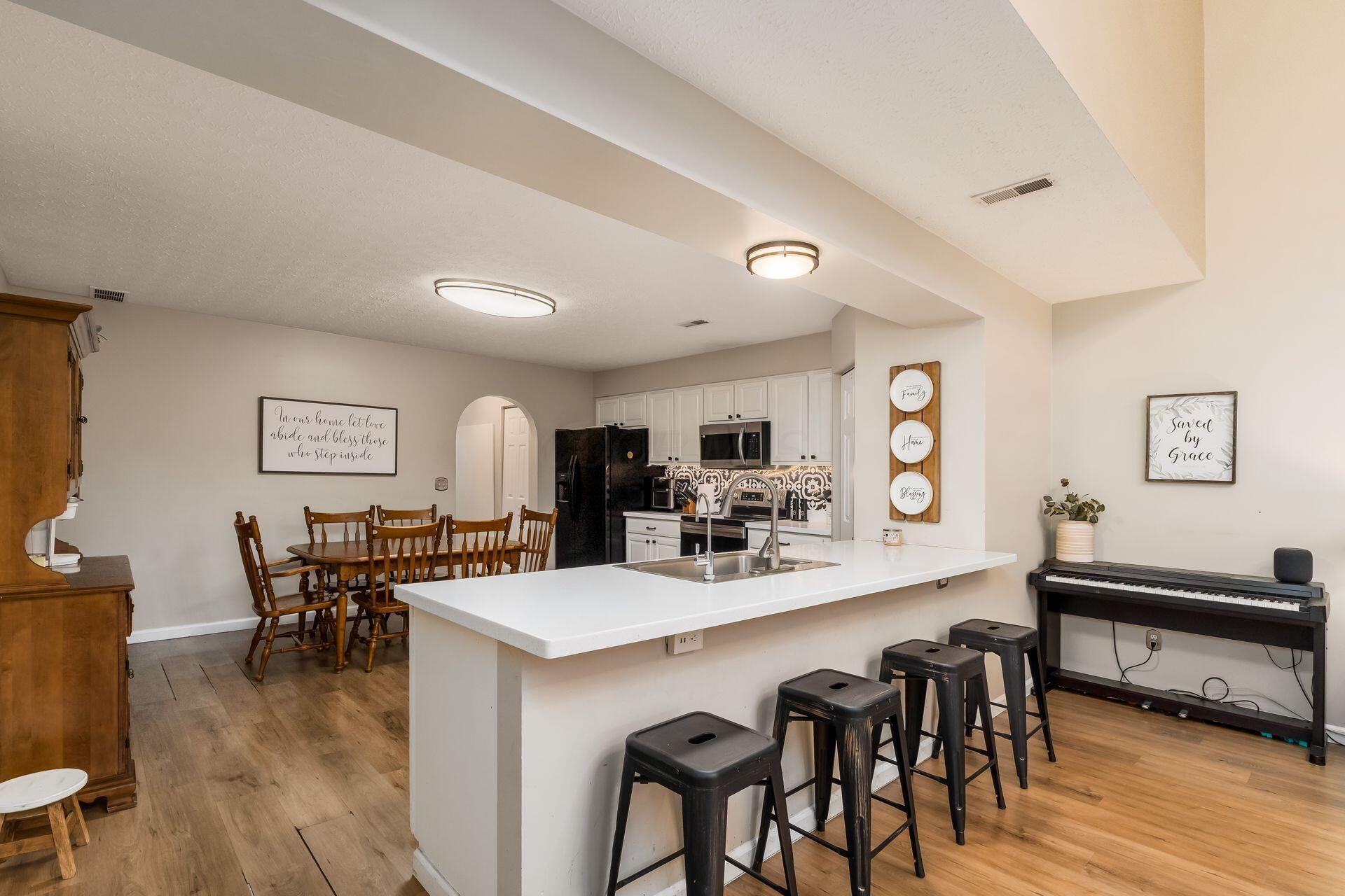 4867 Fosterson Drive