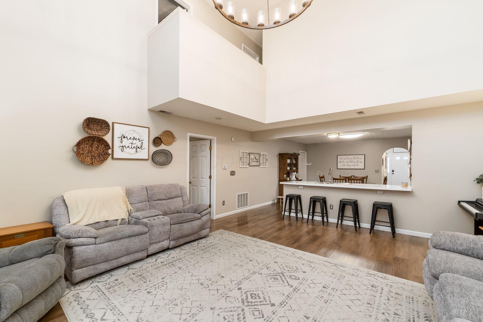 4867 Fosterson Drive