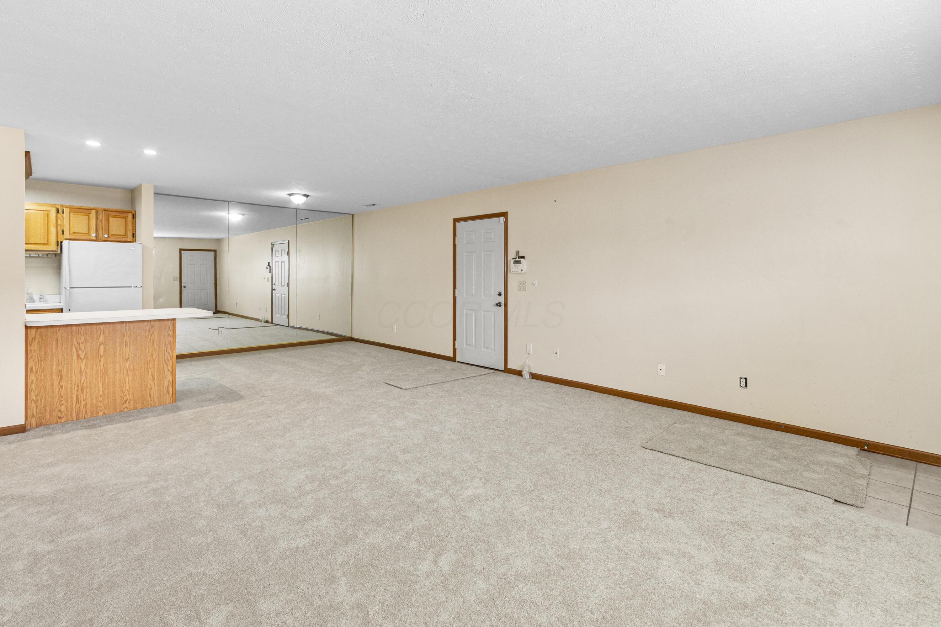 185 Groveport Pike, 14D 14D