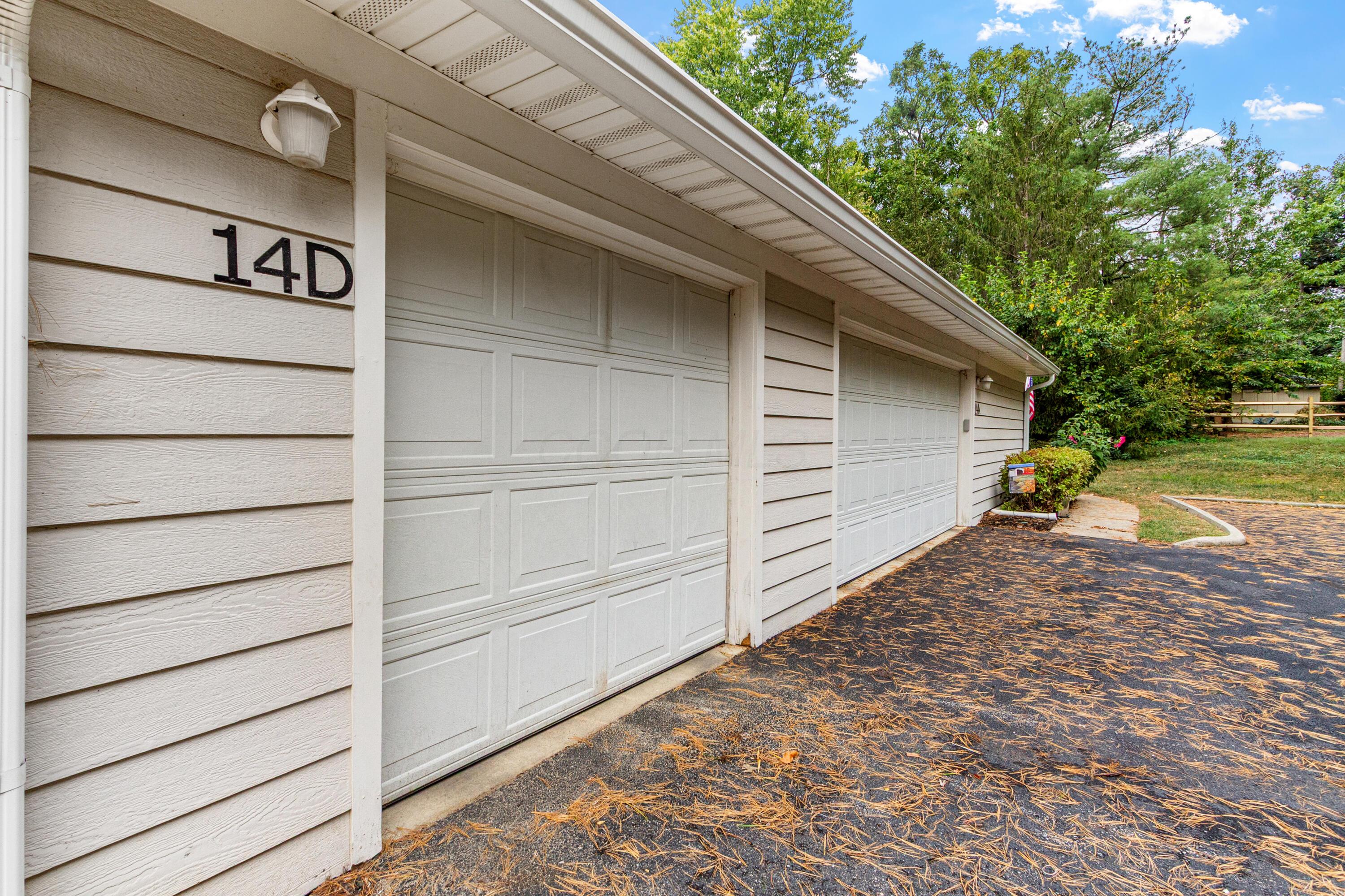 185 Groveport Pike, 14D 14D
