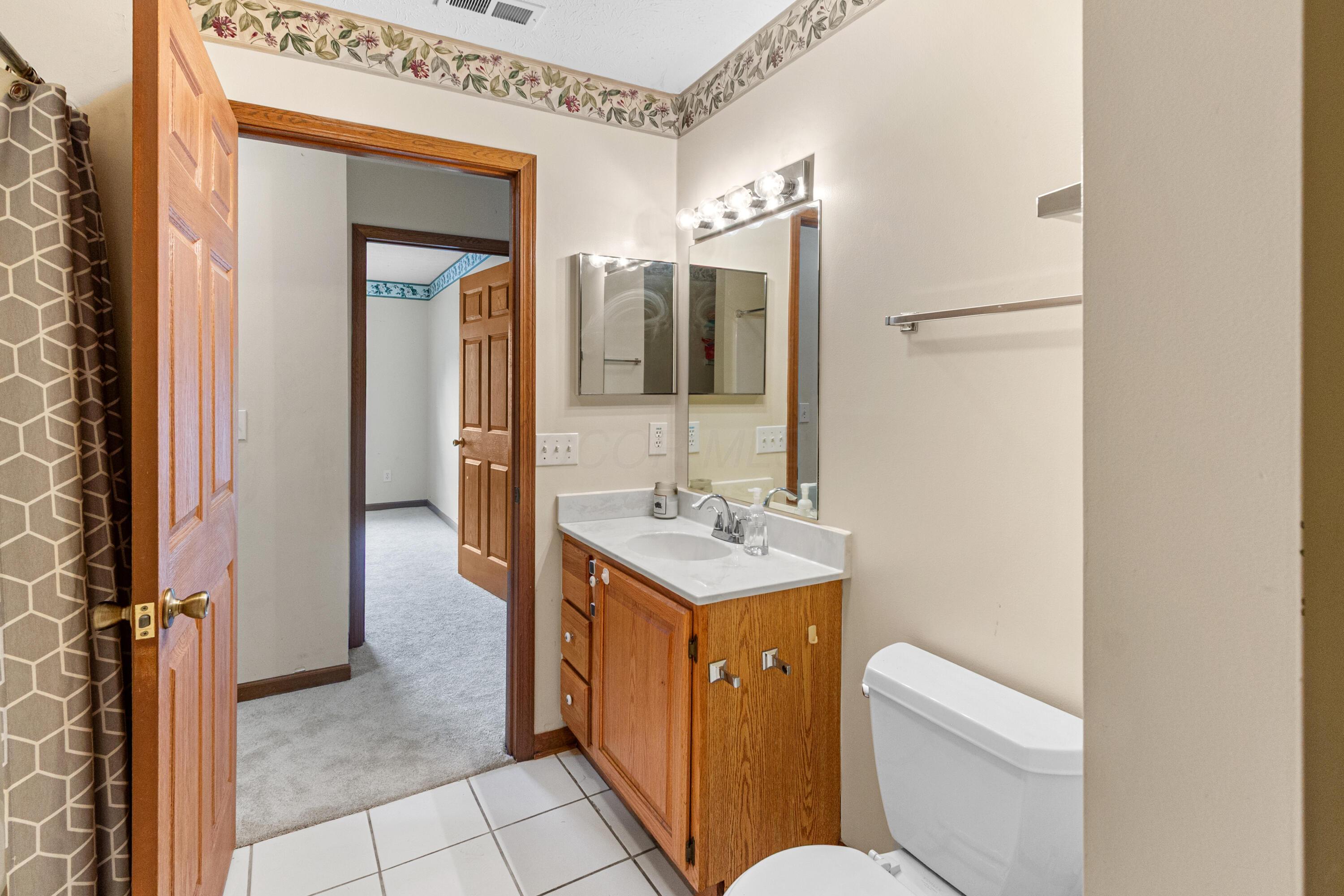 185 Groveport Pike, 14D 14D