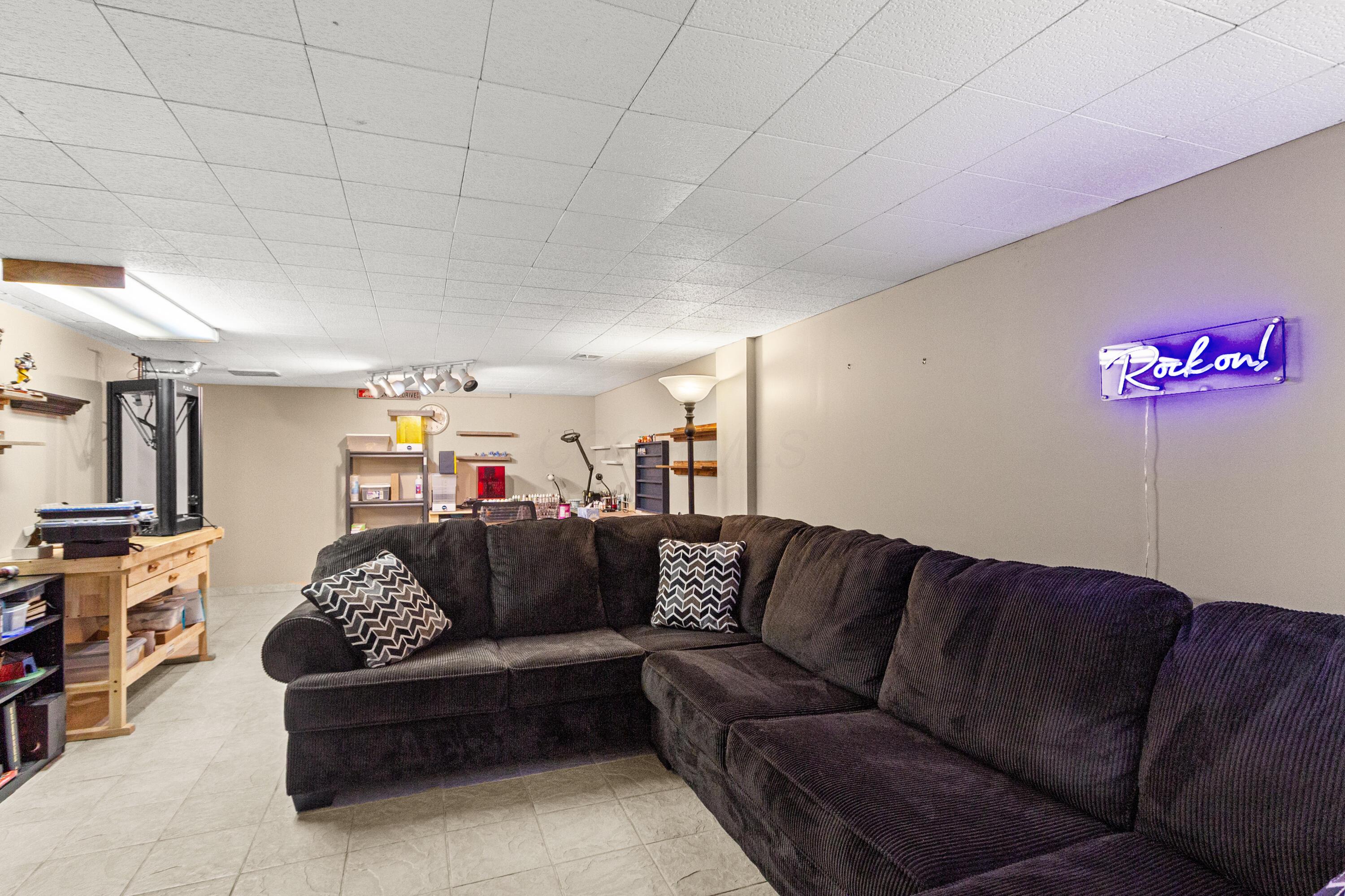 3156 Hoover Road