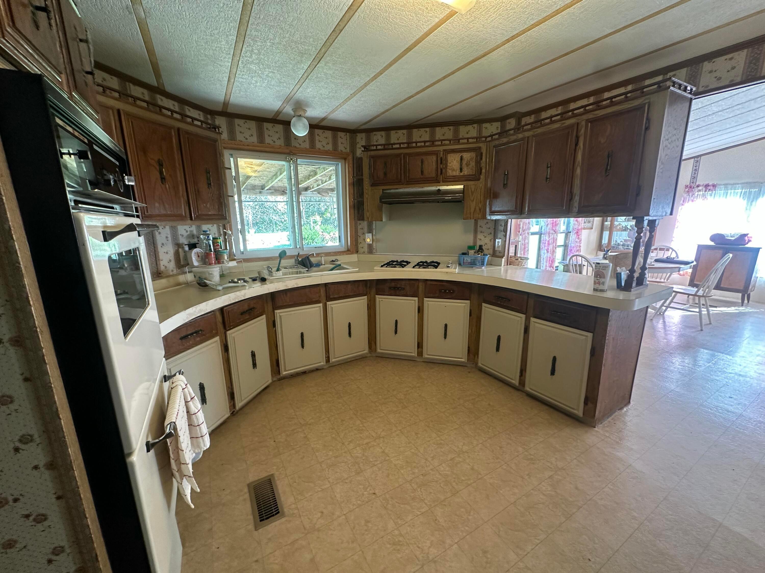 6670 Lithopolis Winchester Road