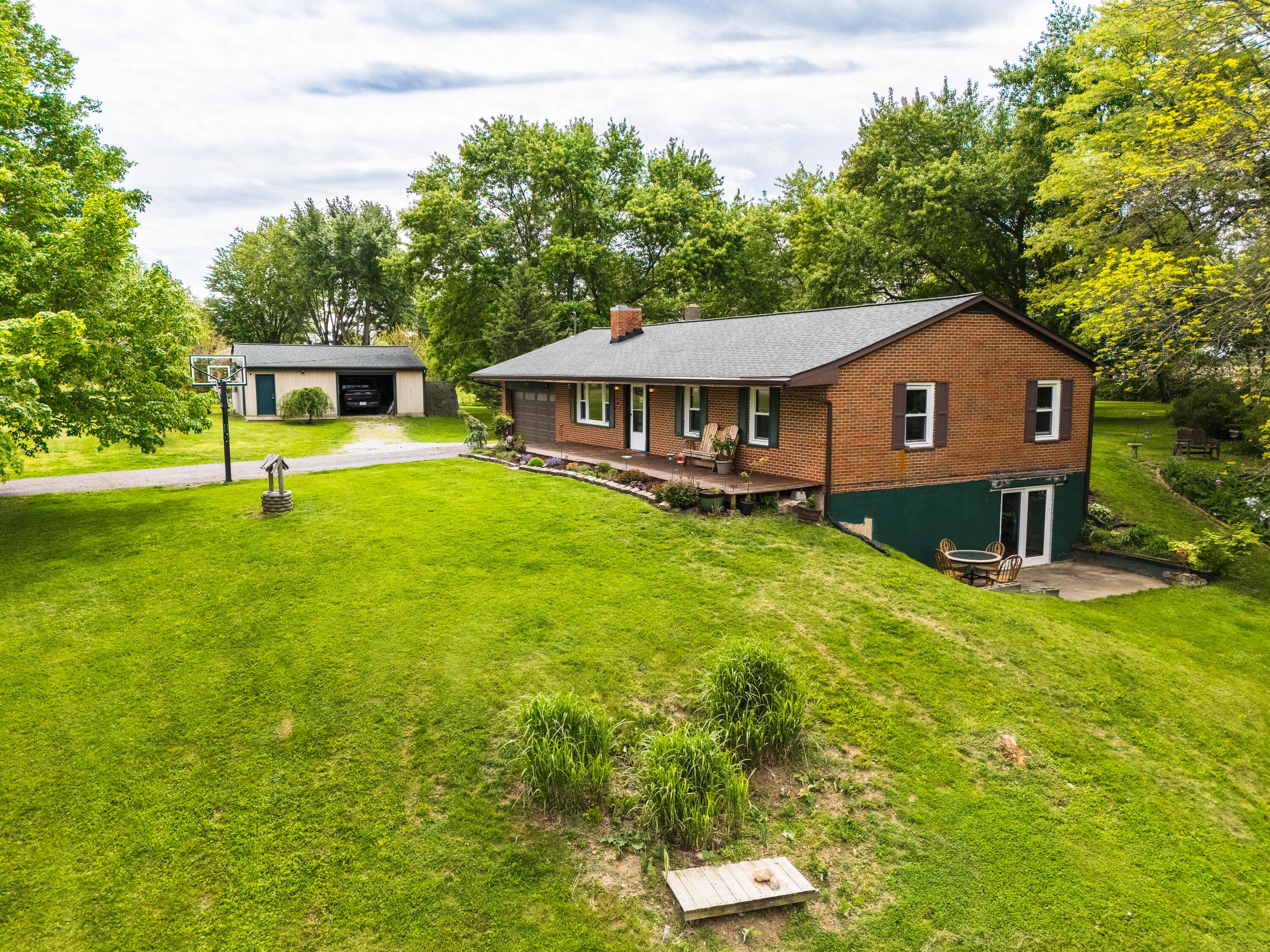 1448 Old Xenia Road SE