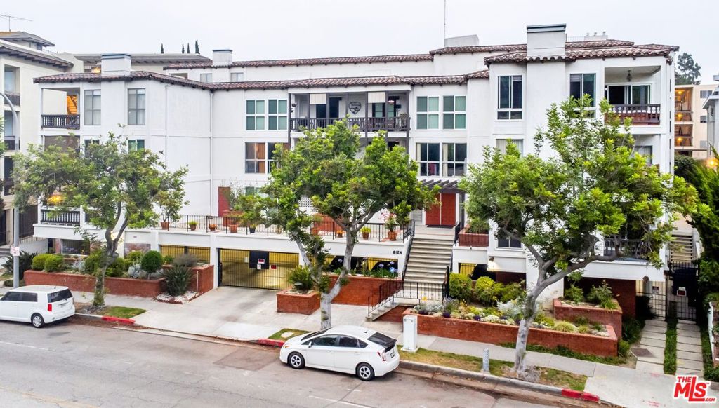 6124 Buckingham 307