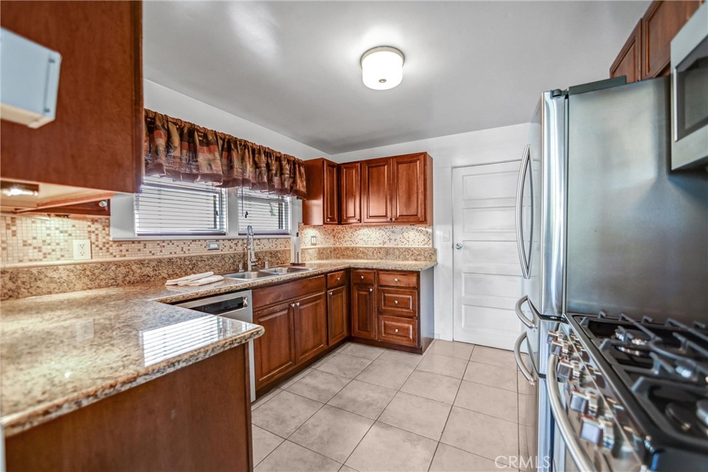 102 E Mountain Street