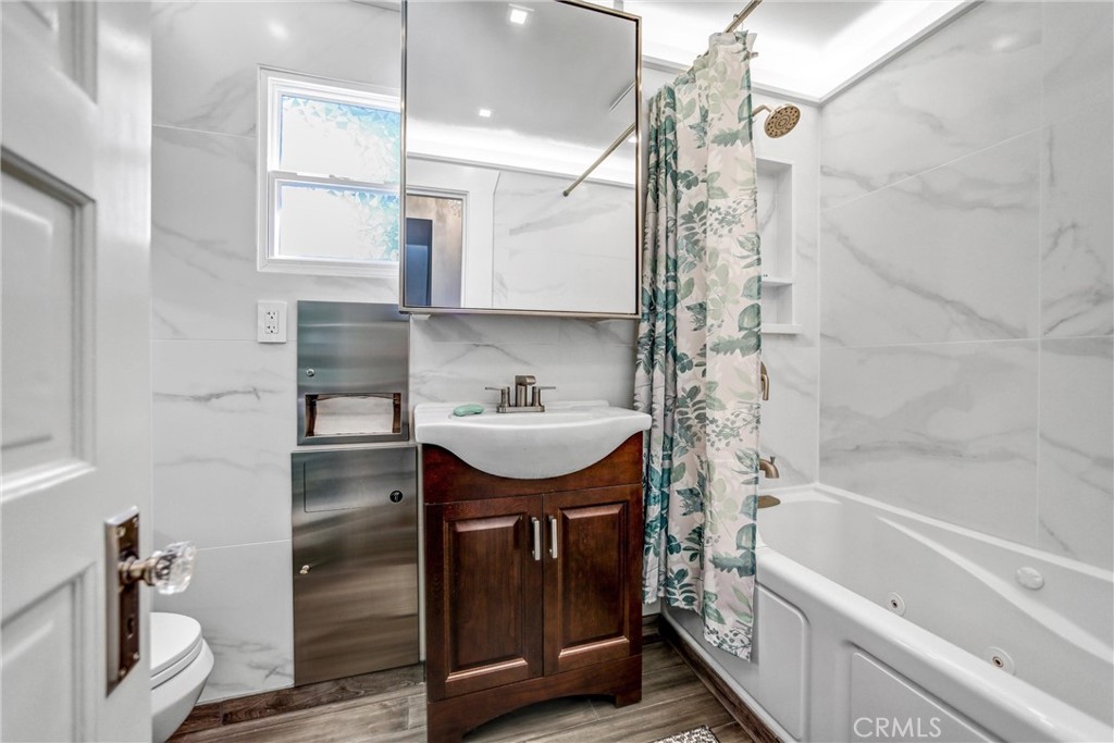 102 E Mountain Street