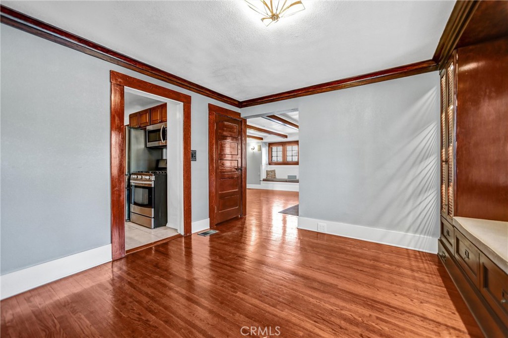 102 E Mountain Street