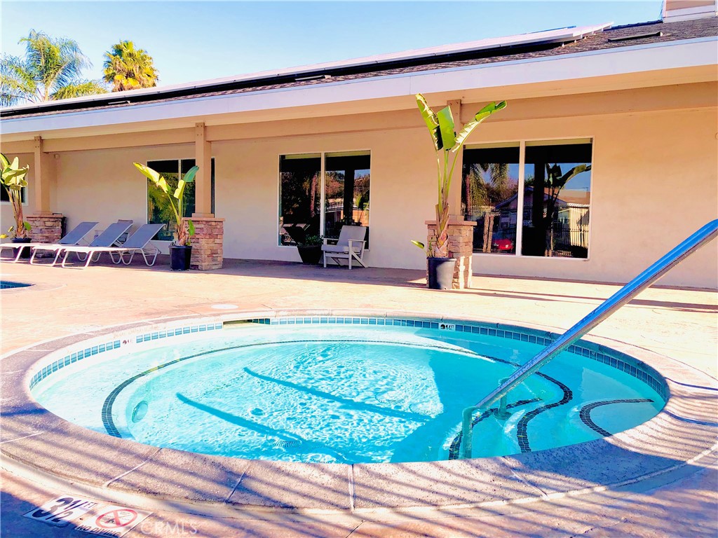 5815 E La Palma NW 187