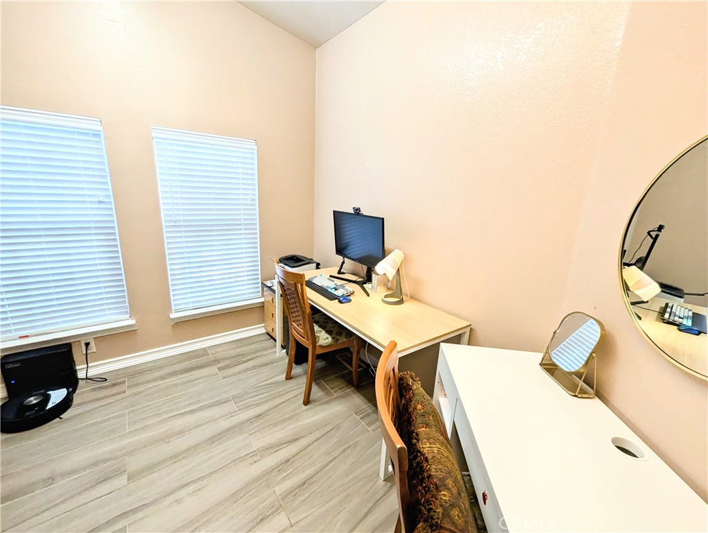 5815 E La Palma NW 187