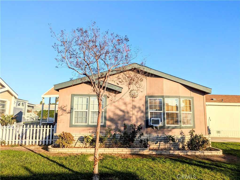 5815 E La Palma NW 187