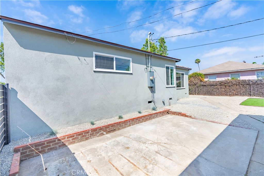 14445 Reis Street