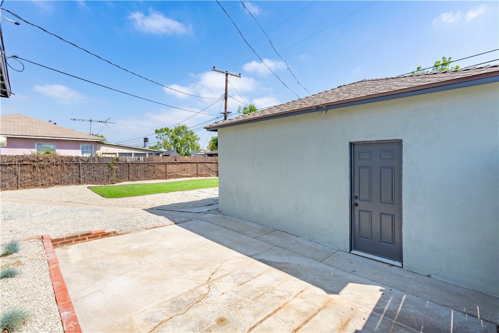 14445 Reis Street