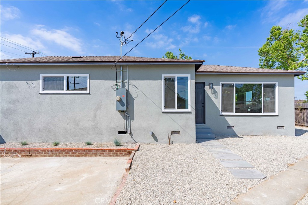 14445 Reis Street