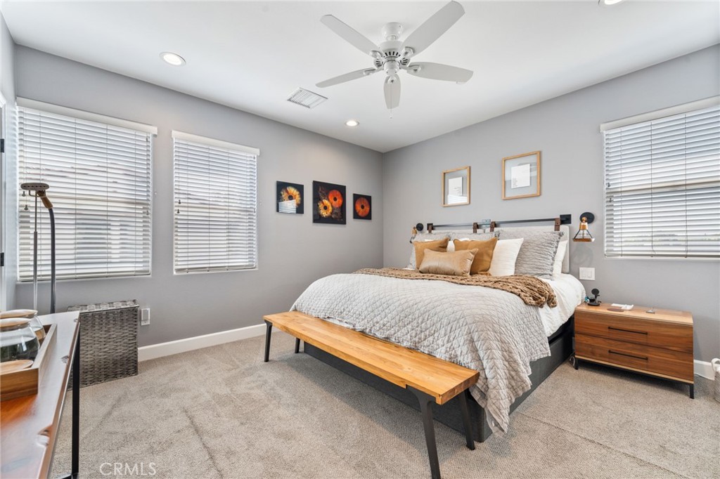 9861 Alburtis Avenue 25