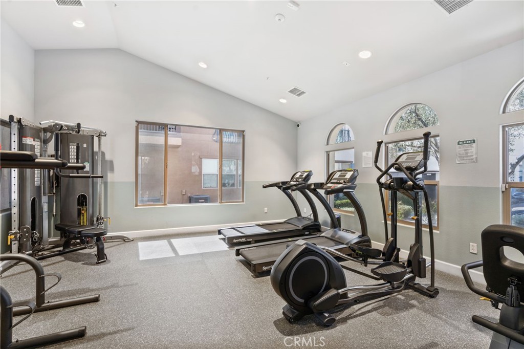 9861 Alburtis Avenue 25