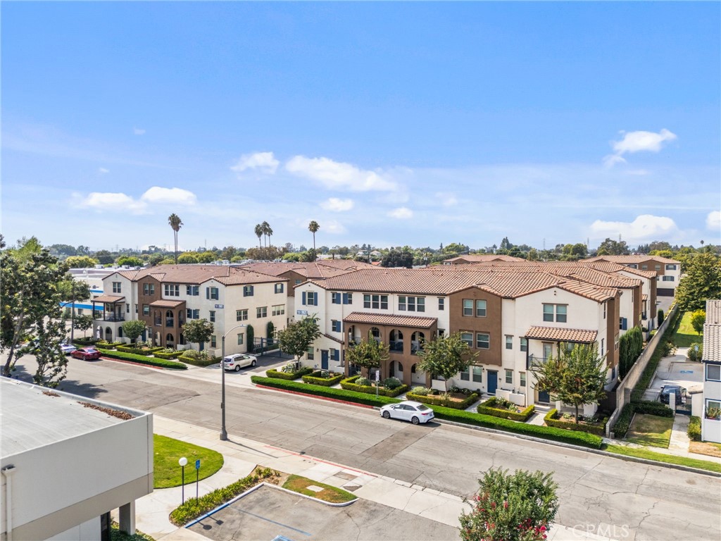 9861 Alburtis Avenue 25