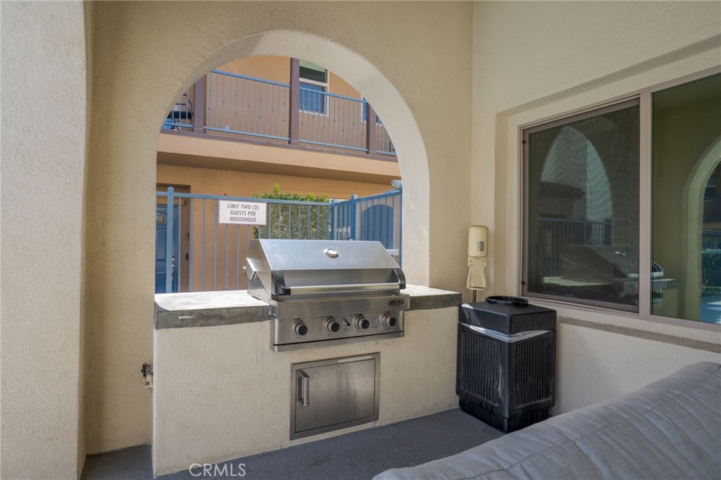 9861 Alburtis Avenue 25