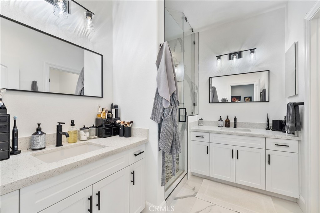 9861 Alburtis Avenue 25