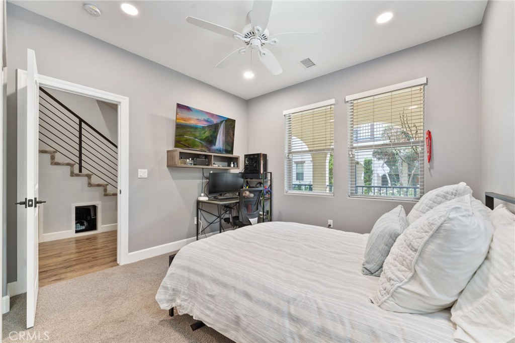 9861 Alburtis Avenue 25