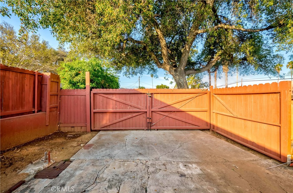 1349 W Cypress Avenue