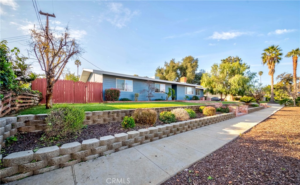 1349 W Cypress Avenue