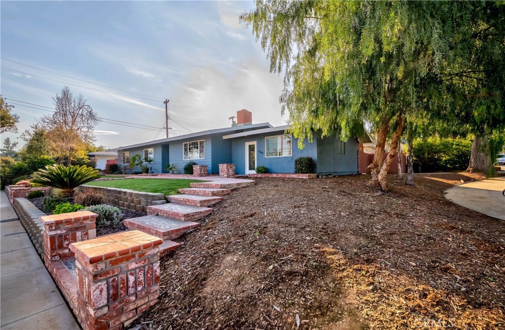 1349 W Cypress Avenue