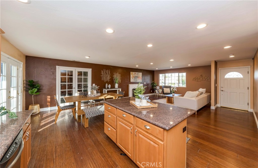 1349 W Cypress Avenue