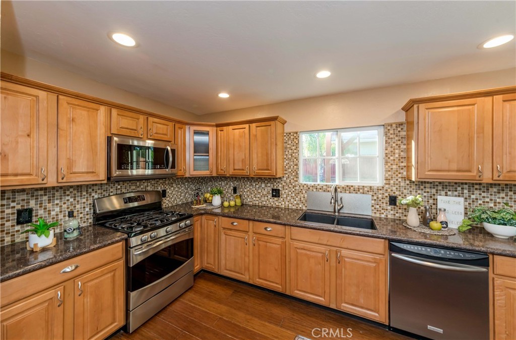 1349 W Cypress Avenue