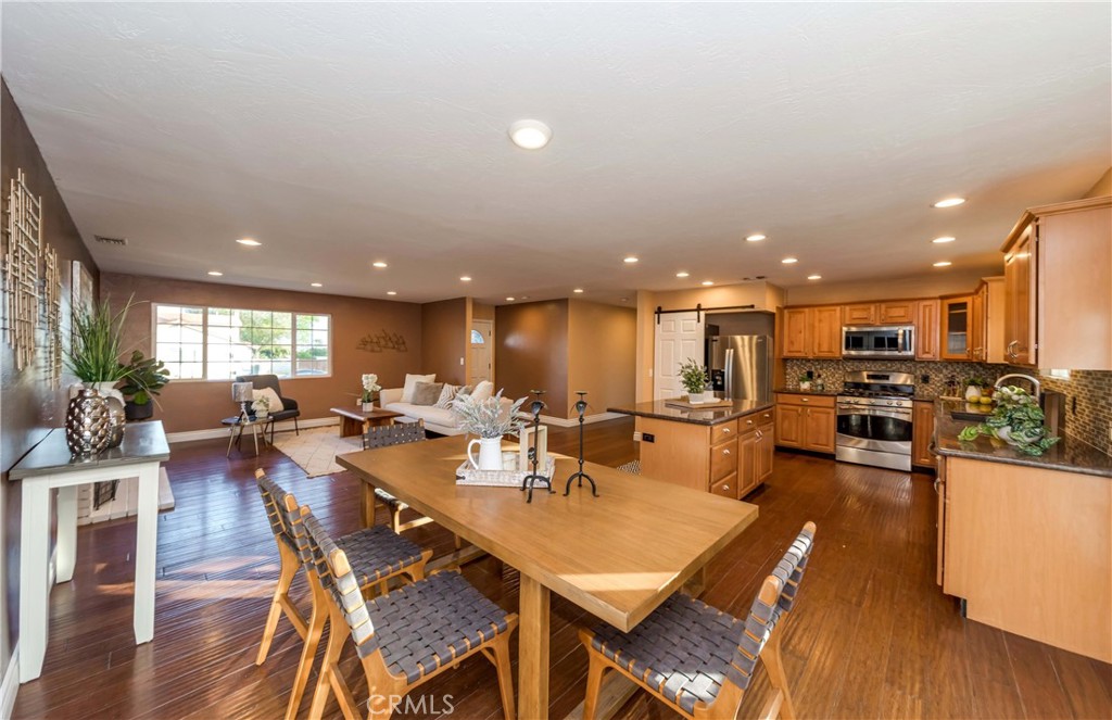 1349 W Cypress Avenue