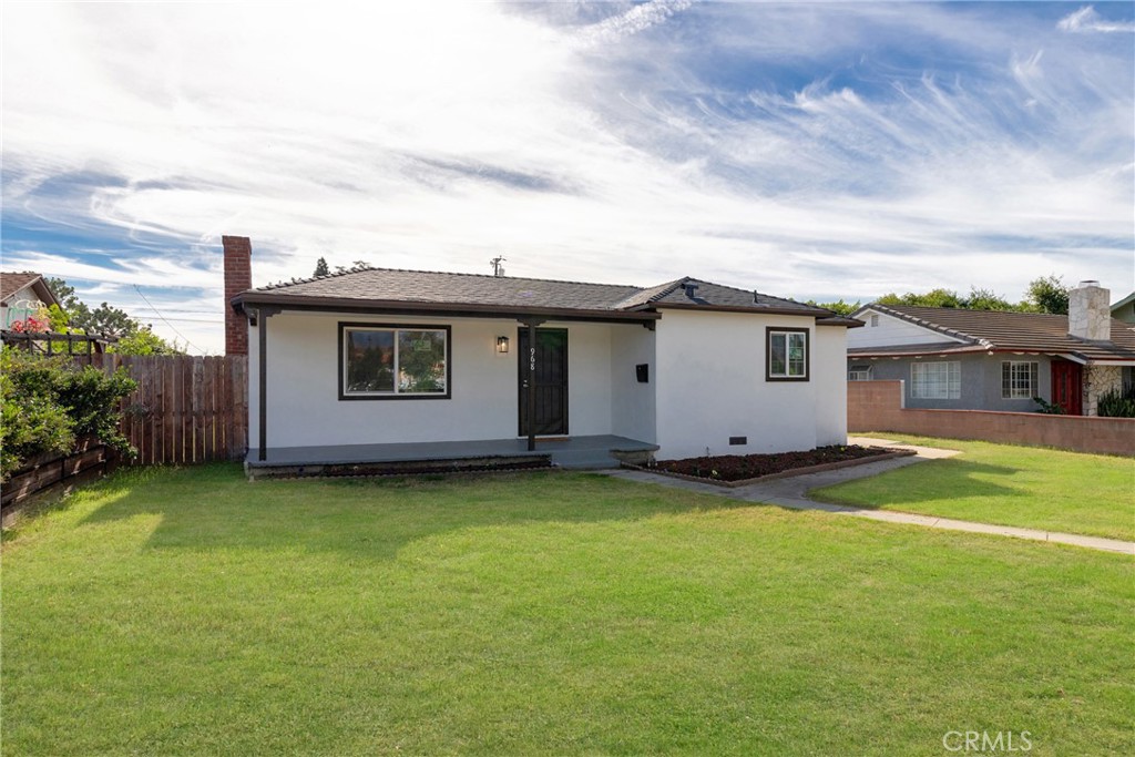 968 W Badillo Street