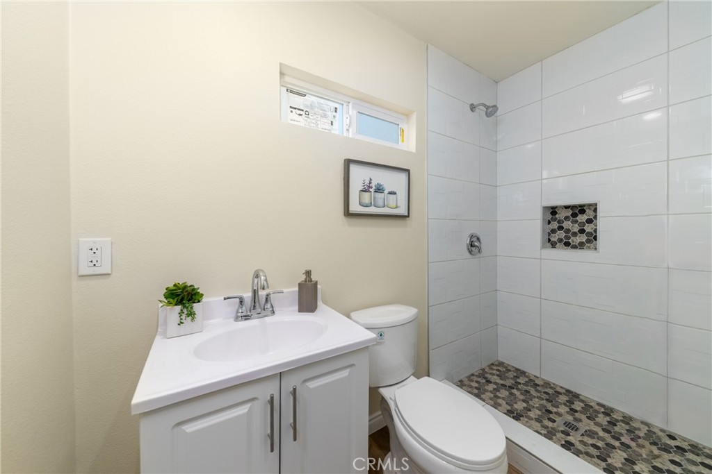 968 W Badillo Street