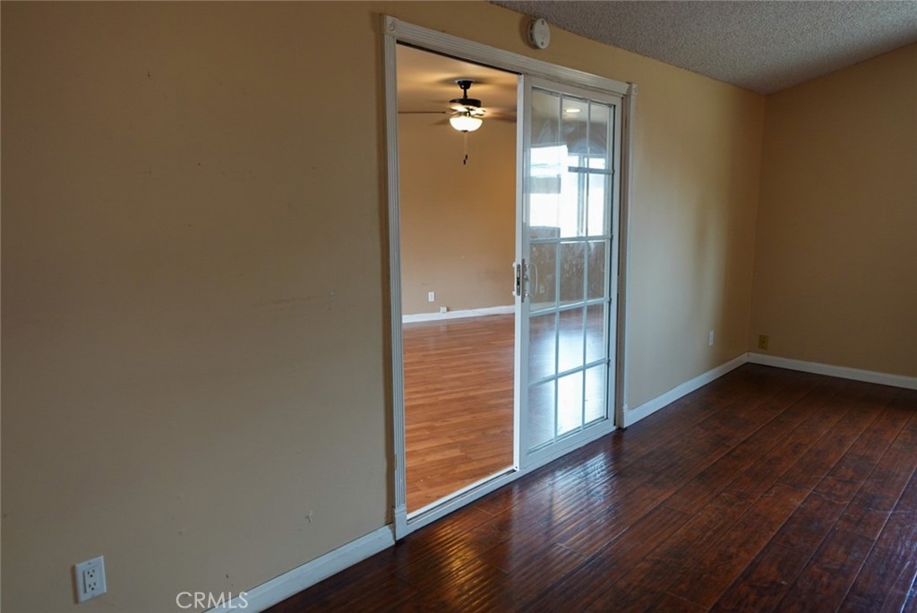2379 W Coronet