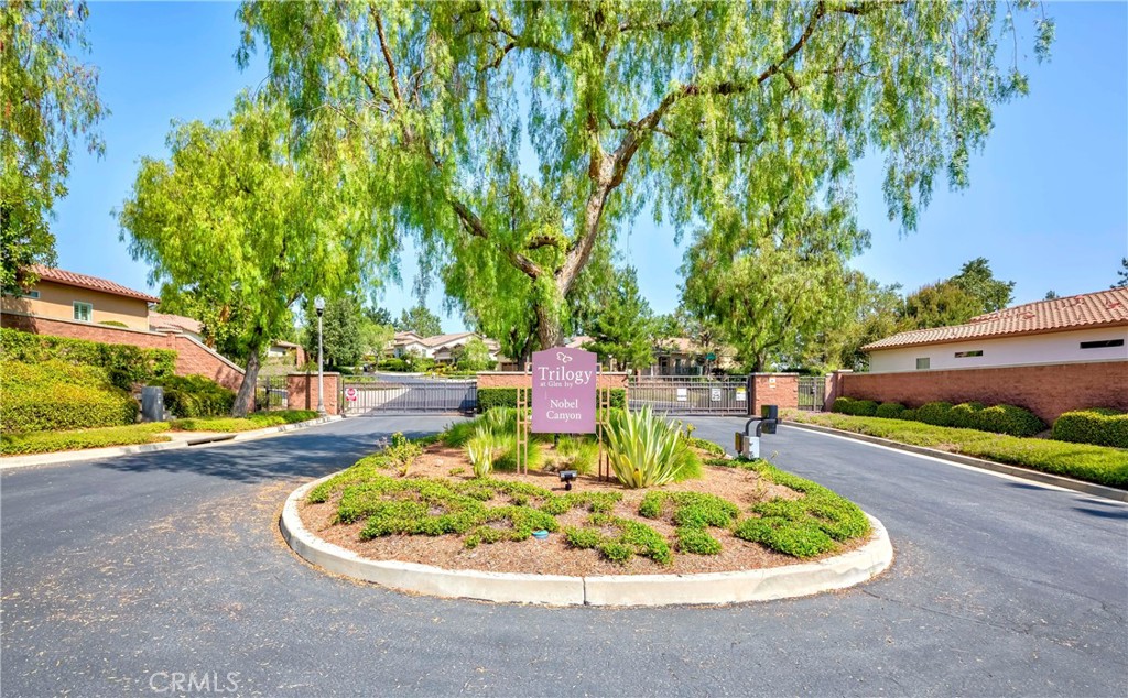 9371 Pioneer Lane