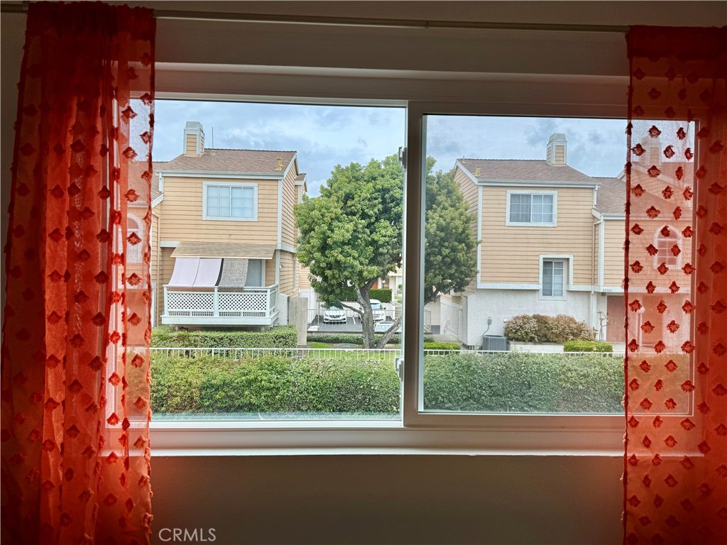 22012 Belshire Avenue 5