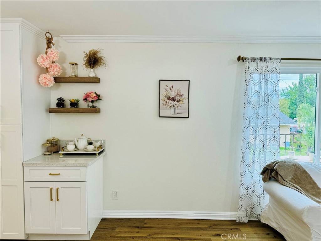 22012 Belshire Avenue 5